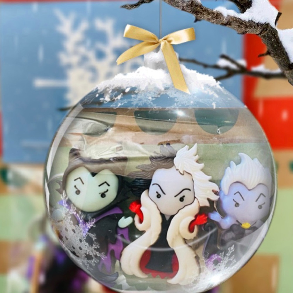 STARBUCKS🧜‍♀️ Straw & Villian Ornament Topper Set